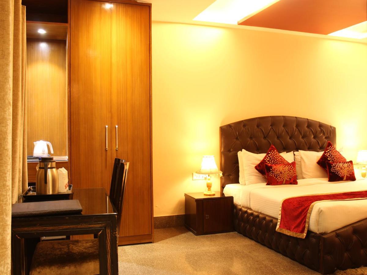 Karan Holidays Delhi  Extérieur photo